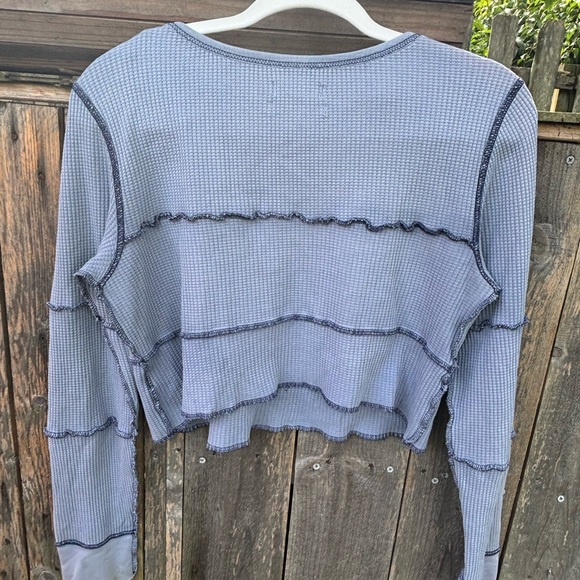 Urban Outfitters Purple Cropped Long Sleeve Shirt - Picture 4 of 5